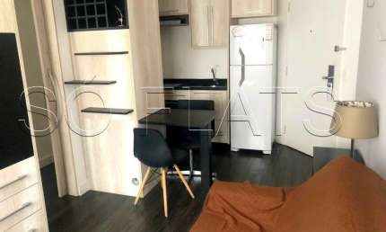 Flat mobiliado disponível para locação com 30m², 1 dormitório e 1 vaga de garagem.