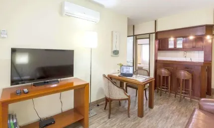 Flat La Residence Itaim disponível para venda com 02 dormitórios, 70m² e 02 vagas de garagem