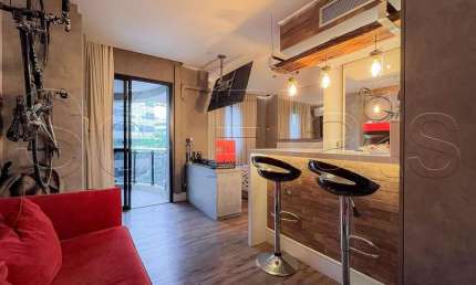 Flat no Estanplaza Funchal disponível para locação com 28m², 01 dorm e 01 vaga de garagem.