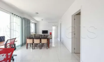 Residencial Quatro Brooklin, apartamento disponível para locação com 116m², 3 suítes e 2 vagas.