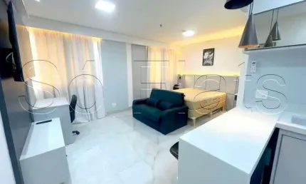 Flat disponível para locação contendo 25m², 1 dormitório e 1 vaga de garagem.