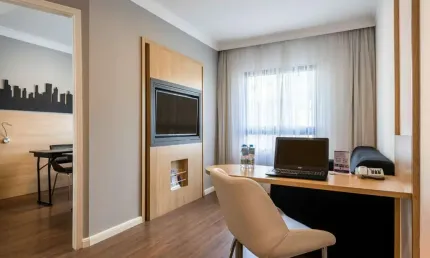 Flat mobiliado em Pinheiros disponível para venda com 28m² e 01 vaga de garagem