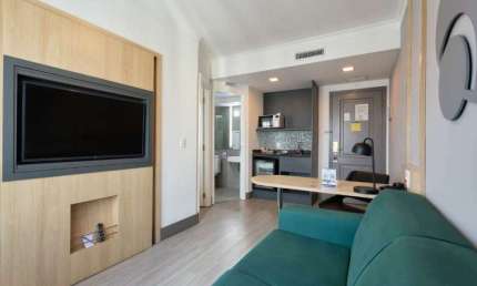 Flat em Pinheiros disponível para venda com 28m² e 01 vaga de garagem