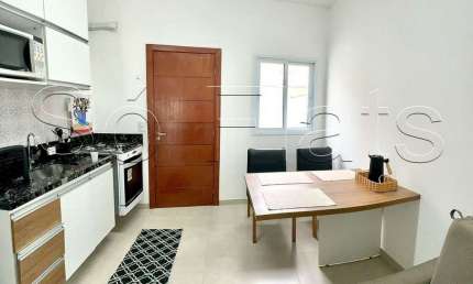 Condomínio Rio Branco, casa em condomínio fechado disponível para locação com 35m² e 1 dormitório.
