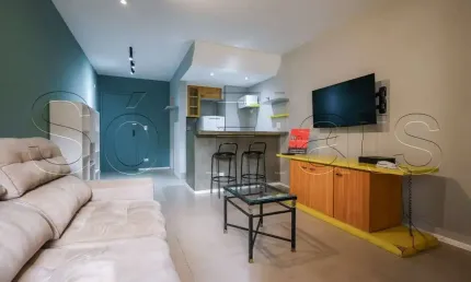 Flat a duas quadras da Av. Paulista, na parte mais arborizada dos Jardins, disponível para locação.