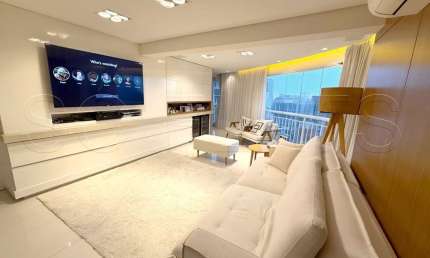 Flat disponível para locação prox. da Avenida Paulista e Shopping Center 3 com 3 dorms e 2 vagas.