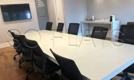 Sala comercial em Pinheiros com 41m², 2 banheiros e 1 vaga.