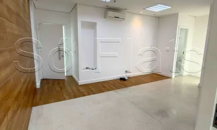 Sala Comercial Ahead, disponível para locação contendo 60m² e 2 vagas de garagem.