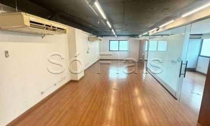 Sala Comercial Paulista Head Office, disponível para locação contendo 86m² e 3 vagas de garagem.