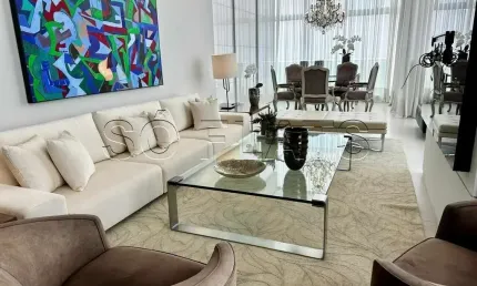Ciragan, flat de alto padrão disponível para locação contendo 127m², 01 dormitório e 2 vagas.