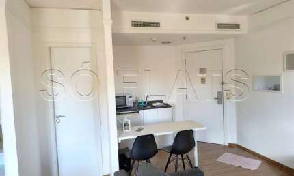Flat disponível para locação ao lado da Av Ibirapuera e próximo do Hospital Alvorada e Metrô Moema.