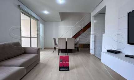 Duplex Life Moema, apto disponível para locação contendo 65m², 2 dormitórios e 2 vagas.