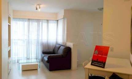 Flat mobiliado, equipado, e muito bem localizado, próximo a Av. Paulista