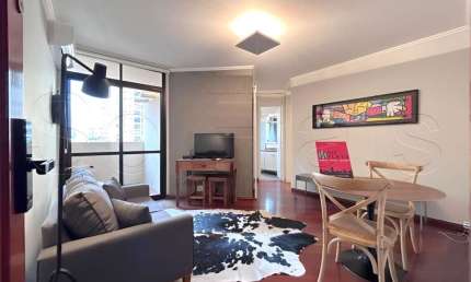 New York Plaza, flat disponível para locação contendo 40m², 1 dormitório e 1 vaga.