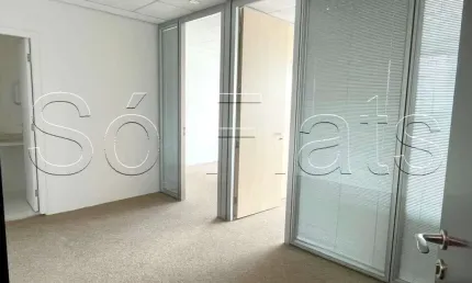Sala Comercial Shopping Morumbi, disponível para venda com 42m² e 1 vaga de garagem
