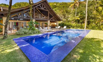 Casa canto da baleia, casa alto padrão com 471m², 7 suítes e 4 vagas, de frente para o mar