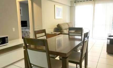 Saint Thomas, flat disponível para locação totalmente mobiliado contendo 2 dormitórios e 2 vagas.