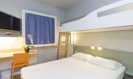 Flat Ibis Budget Blumenau 14m² 1 dormitório para investimento no pool.
