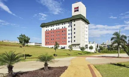 Flat com 1 quarto à venda na Avenida Martiniano do Valle Filho, 355, Centro, Londrina