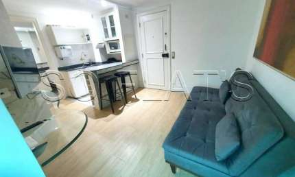 Apartamento com 1 dormitório no Jardins, com vaga de garagem e lavanderia coletiva. Sem fiador.