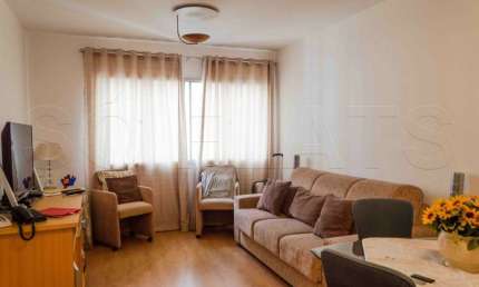 Flat no Itaim, Prox a Av. Pres Juscelino Kubitschek, Extra Itaim. Apto todo reformado, maravilhoso!!