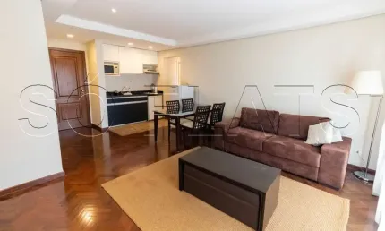 Flat em Pinheiros disponível para locação, contando com 52m², 1 dorm, totalmente mobiliado e 1 vaga.