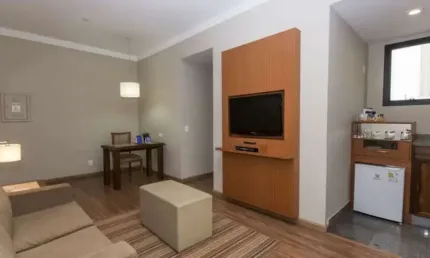 Flat nos Jardins, próximo ao metro Oscar Freire. Com entrada imediata e sem fiador.