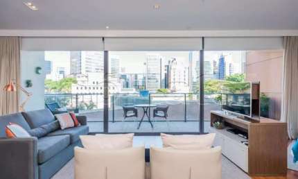 Lindo e moderno,  Flat na Vila Olímpia. Com entrada imediata.