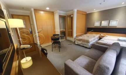 Belíssimo flat totalmente mobiliado, com serviços de arrumação e lavanderia coletiva.