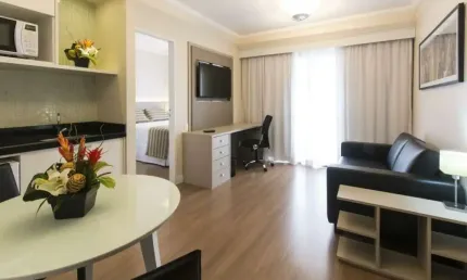 Flat para locação  em moema, prox. a avenida e do shopping ibirapuera e do metrô eucaliptos.