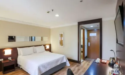 Flat com 1 quarto para alugar na Rua Vieira de Morais, 1960, Chácara Santo Antônio, São Paulo
