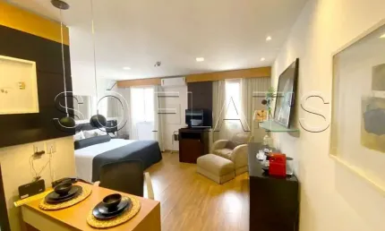 Flat lindo com 1 dormitório e 1 vaga de garagem disponível para locação.