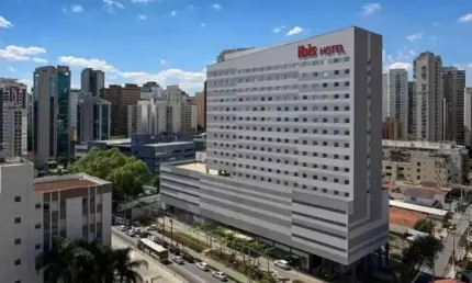 Flat Ibis na Av. Sto Amaro, excelente para quem quer investir