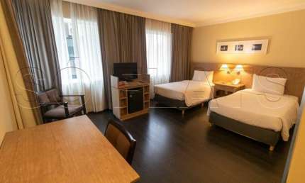 Flat Radisson Berrini para locação com 29m² contendo 1 dormitório e 1 vaga de garagem.