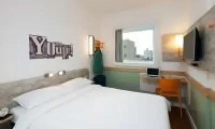 Flat Ibis Budget Campinas no pool para investimento.