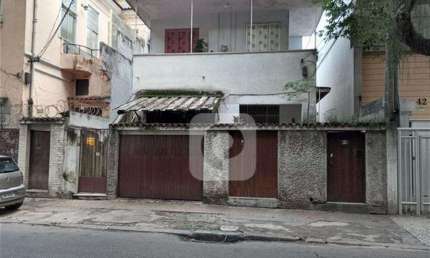 Casa Inteira à Venda na Rua Álvaro Ramos - Botafogo