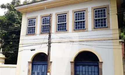 CASA DUPLEX TOTALMENTE MODERNIZADA NO LARGO DO BOTICÁRIO