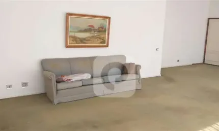 Maravilhoso apto Lagoa com salão e agradável vista!
