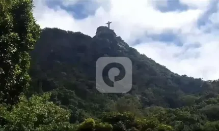Oportunidade Única! Pertinho do Trenzinho que sobe ao Cristo!