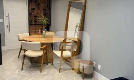 Apartamento Garden Reformado com Projeto Exclusivo – Pronto para Morar no Leblon.