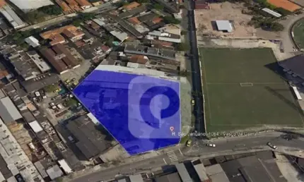 Grande Espaço Comercial com Galpão - Localização Estratégica