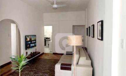 Apartamento Reformado com 2 Quartos – Humaitá, 67m², Vista Livre