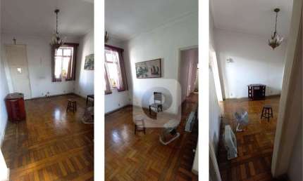 Madureira Av. Ministro Edgar Romero casa de vila 2 quartos sala 2 ambientes varanda 2 vagas