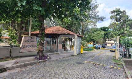 Casa duplex de Condomínio à venda 4 quartos 1 suíte 3 banheiros 1 sala 1 cozinha