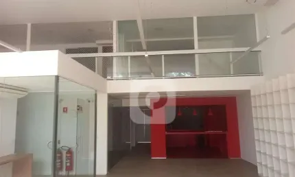 Prédio Comercial Barra  para Empresa Faculdade Escola Curso e Consultório Médico á venda