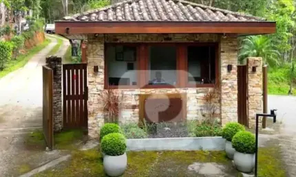 Petrópolis Condomínio Rock Valey Terreno  7000 m² á venda