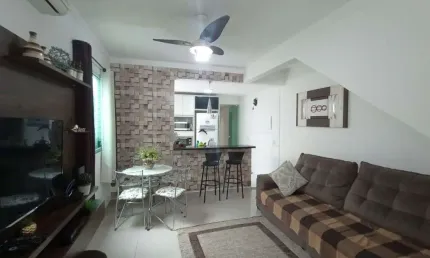 Casa com 3 dormitórios à venda, 67 m² por R$ 640.000,00 - Marapé - Santos/SP