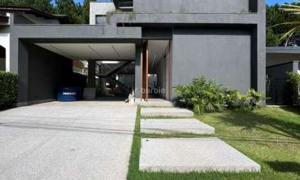 Casa em condomínio fechado com 4 quartos para alugar na Praça São Paulo, 3229, Alphaville, Santana de Parnaíba por R$ 34.000