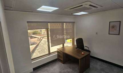 Sala comercial para alugar na Avenida Copacabana, 112, Dezoito do Forte Empresarial/Alphaville., Barueri por R$ 2.800