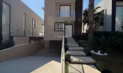 Casa em condomínio fechado com 3 quartos à venda na Rua Sabiá, 363, Suru, Santana de Parnaíba por R$ 2.390.000